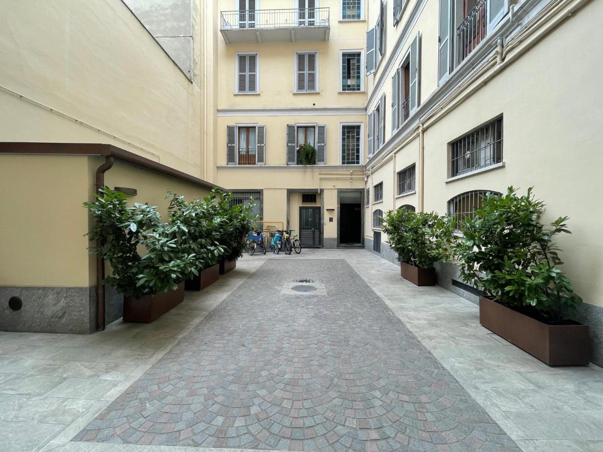 Dimora Claudia - Elegante Matrimoniale Con Bagno, Private Rooms, Self Check In, No Reception Milano Ngoại thất bức ảnh