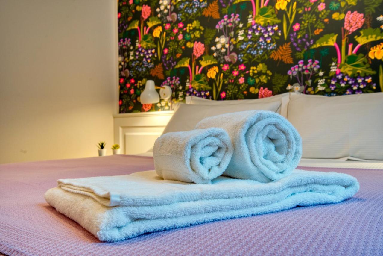 Dimora Claudia - Elegante Matrimoniale Con Bagno, Private Rooms, Self Check In, No Reception Milano Ngoại thất bức ảnh